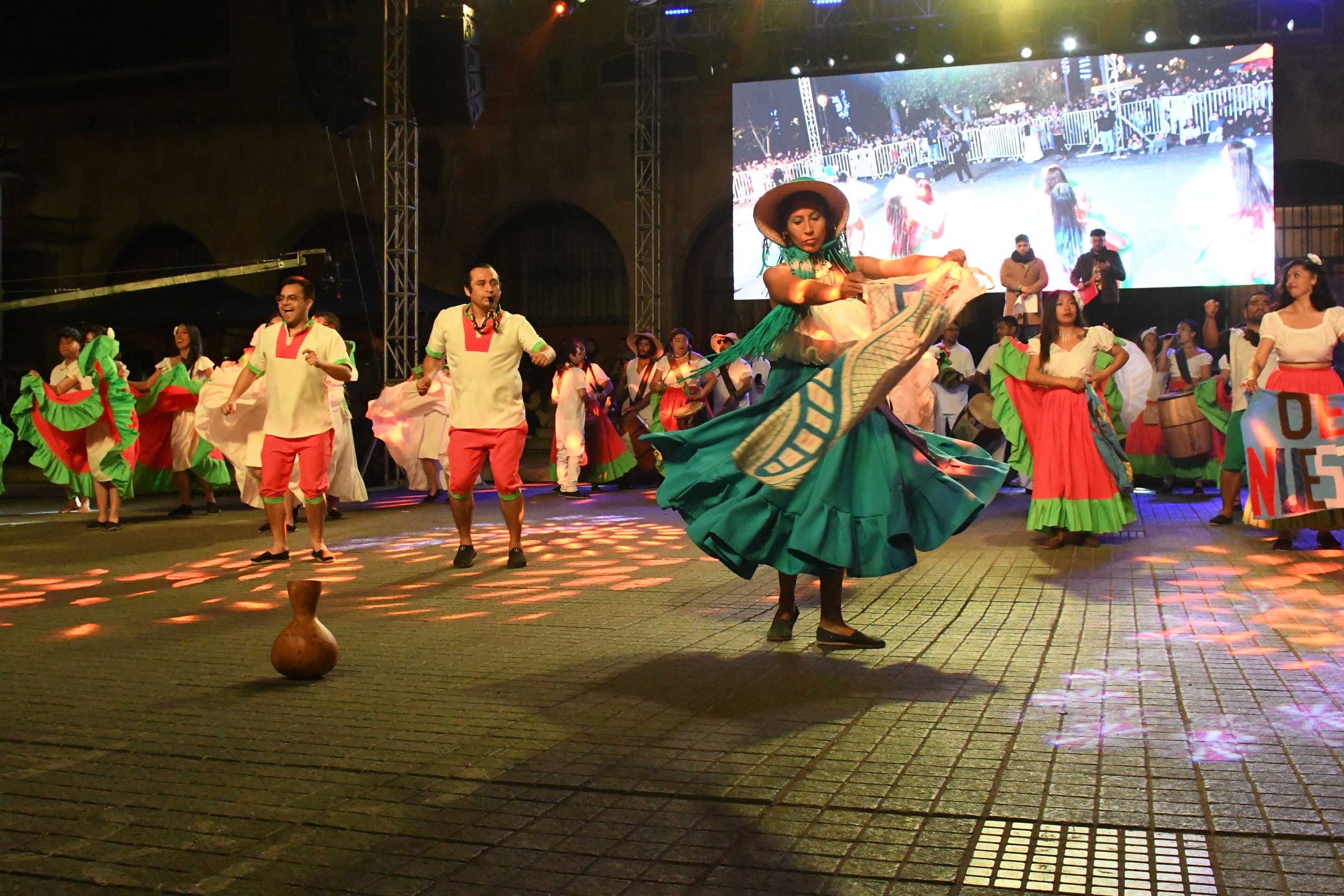 Celebran la cultura con gran Fiesta de las Artes en pleno centro de La Serena
